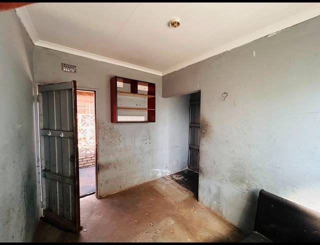 8 BEDROOM HOUSE FOR SALE IN VANDERBIJLPARK SE 7